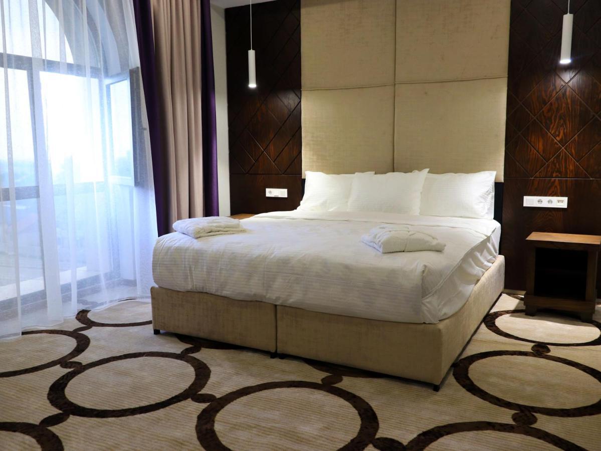 East Palace Hotel Ałma Ata Zewnętrze zdjęcie
